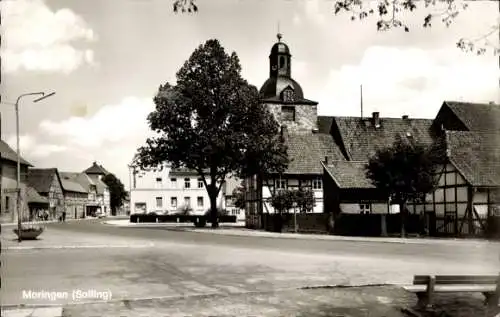 Ak Moringen im Solling Niedersachsen, Marktplatz, Kirche