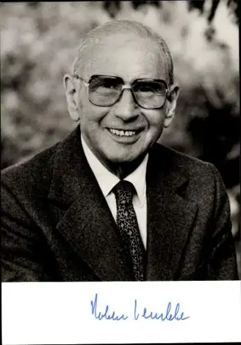 Ak Journalist und Fernsehmoderator Robert Lembke, Portrait, Autogramm