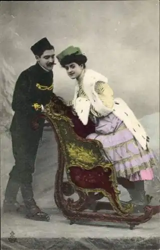 Ak Liebespaar, Schlittenfahrt, Schnee