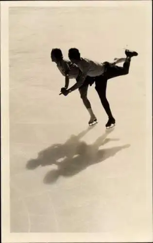 Foto Ak Eiskunstlauf, Eiskunstläufer, Tanzpaar