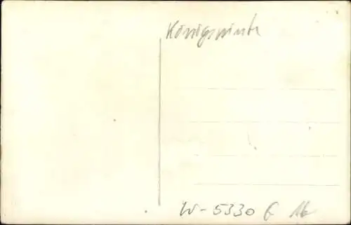 Foto Ak Königswinter am Rhein, Straßenszene, zwei Männer, Automobil