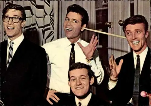 Ak Cliff Richard with the Shadows, Sänger, Portrait