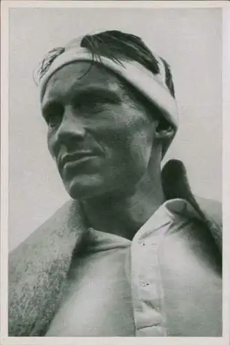 Sammelbild Olympia 1936, Elis Viklung, Schweden, nach Sieg im 50 km Skilanglauf