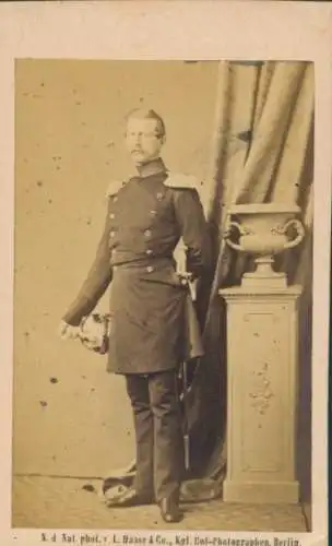CdV Kaiser Friedrich III. von Preußen, Portrait in Uniform, um 1860