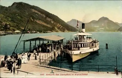 Ak Alpnachstad Alpnach Kt Obwalden Schweiz, Ankunft des Dampfers