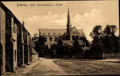Ak Bad Doberan Mecklenburg, Altes Klostergebäude u. Kirche
