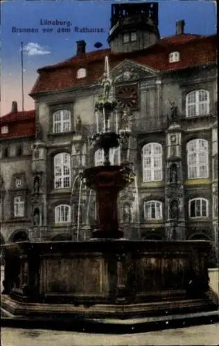 Ak Lüneburg in Niedersachsen, Brunnen, Rathaus, Uhr