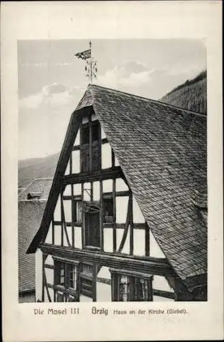 Ak Uerzig Ürzig an der Mosel, die Mosel III., Haus an der Kirche, Giebel