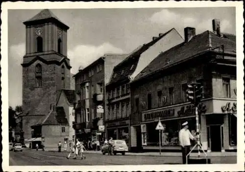 Ak Berlin Spandau, Nikolaikirche, Straßenpartie