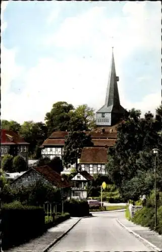 Ak Uslar im Solling Niedersachsen, Teilansicht, Kirche