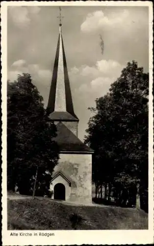 Ak Rödgen Wilnsdorf, Blick auf die alte Kirche u. Bäume