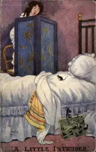 Künstler Ak Maus im Bett, Frau ist auf einen Stuhl geflüchtet