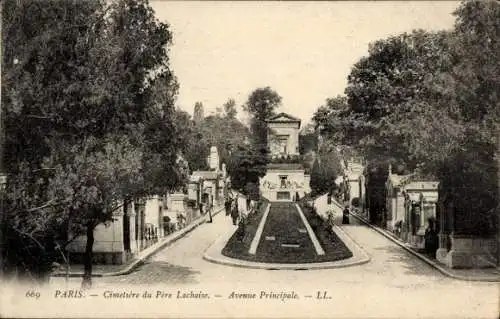 Ak Paris XX, Friedhof Père Lachaise, Avenue Principale