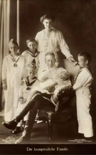 Ak Kronprinz Wilhelm von Preußen, Kronprinzessin Cecilie, Prinzen, Prinzessin Alexandrine