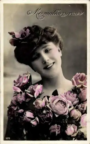 Ak Frau-Portrait, Blumenstrauß, Rosen