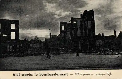 Ak Visé Wallonien Lüttich, apres le bombardement, vue prise au crepuscule