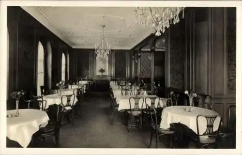 Ak Gera in Thüringen, Quisisana, Conditorei, Café, Restaurant, Weinstube, Innenraum, Kronleuchter