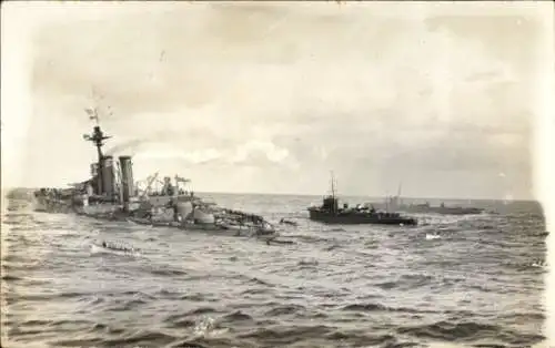 Foto Ak Britisches Kriegsschiff, H.M.S. Audacious