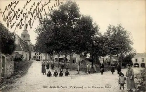 Ak Arnac la Poste Haute Vienne, Le Champ de Foire