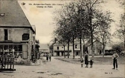 Ak Arnac la Poste Haute Vienne, Le Champ de Foire