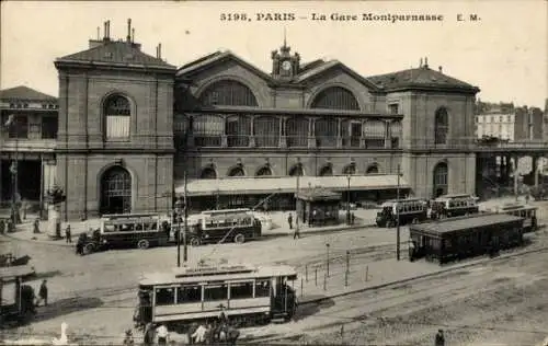 Ak Paris XV Vaugirard, La Gare Montparnasse, Straßenbahn