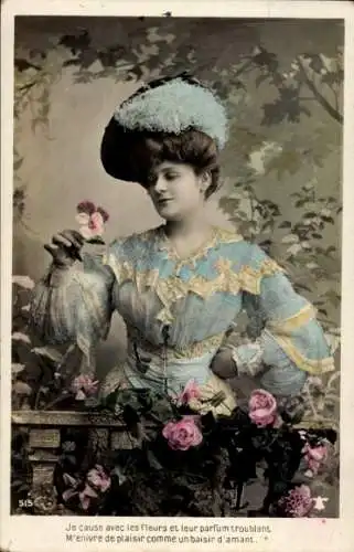 Ak Frau-Portrait, Garten, Blumen, Rosen