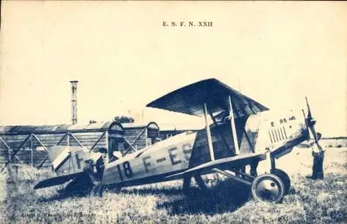 Ak Flugzeug 18 F-ESFN XXII