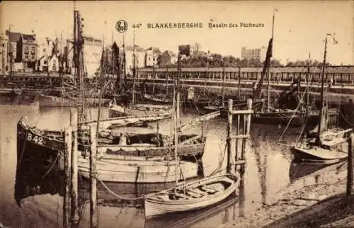 Ak Blankenberghe Westflandern, Hafenbecken, Fischerboote