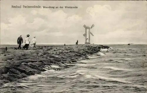Ak Świnoujście Swinemünde Pommern, Brandung an der Westmole
