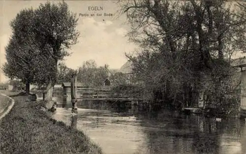 Ak Egeln in Sachsen Anhalt, Partie an der Bode, Brücke