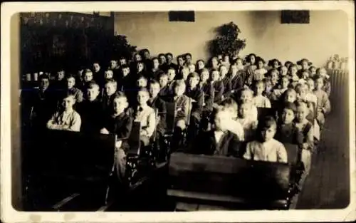 Foto Ak Kansas USA, Kinder in der Schule
