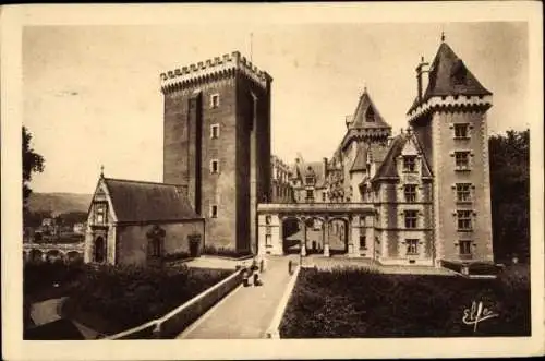 Ak Pau Pyrénées-Atlantiques, Chateau Henri IV, Donjon, Facade, Eingang