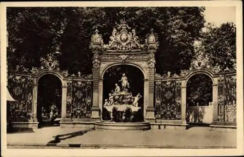 Ak Nancy Meurthe et Moselle, Place Stanislas, Bassin d'Amphitrite