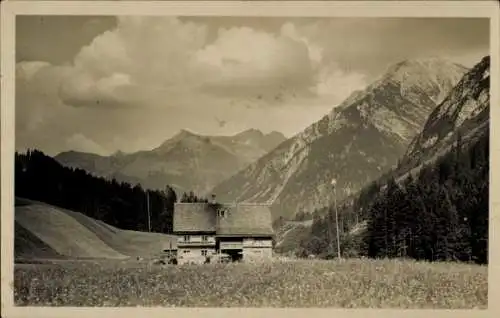 Ak Baad Mittelberg im Kleinwalsertal Vorarlberg, Unterkunftshütte