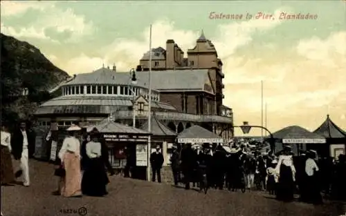 Ak Llandudno Wales, Eingang zum Pier