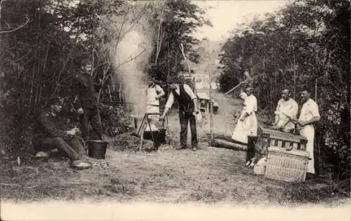 Ak Werbung Schokolade Gala Peter, Delta Peter, Bauern, Kessel, Männer in Uniformen