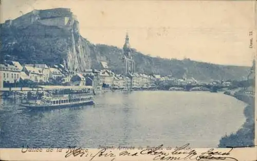 Ak Dinant Wallonia Namur, Maastal, Ankunft des Namur-Bootes