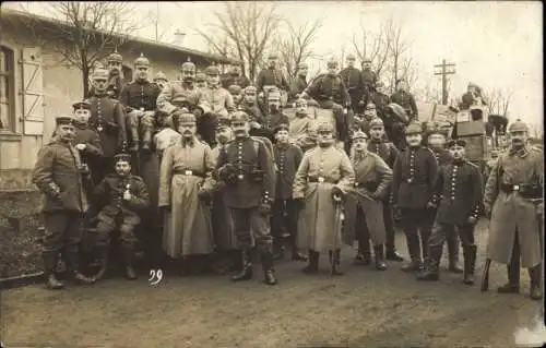 Foto Ak Düren im Rheinland, Deutsche Soldaten in Uniformen, Gruppenaufnahme, I WK