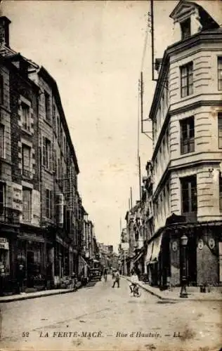 Ak La Ferté Macé Orne, Rue d'Hautvie