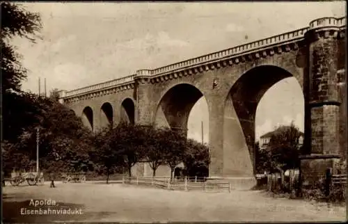 Ak Apolda in Thüringen, Eisenbahnviadukt