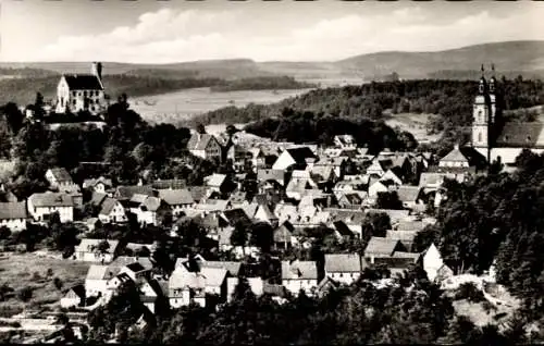 Ak Gößweinstein in Oberfranken, Fränkische Schweiz, Totalansicht, Kirchtürme