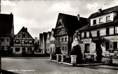 Ak Heideck in Mittelfranken, Kriegerdenkmal, Fachwerkhäuser