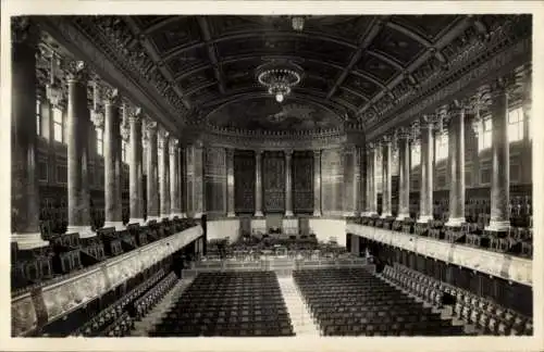 Ak Wiesbaden in Hessen, Kurhaus, großer Konzertsaal, Blick von oben