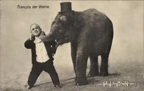 Ak Berlin, Zirkus Busch, Francois der Kleine, Liliputaner mit kleinem Elefant