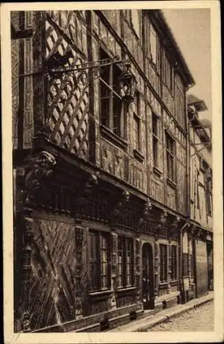 Ak Beauvais Oise, Alte Häuser, Rue Saint-Laurent