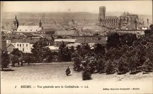 Ak Reims Marne, Vue generale vers la Cathedrale