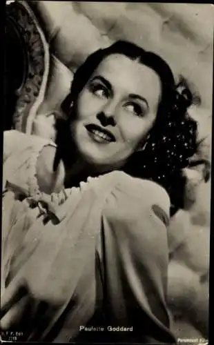 Ak Schauspielerin Paulette Goddard, Portrait