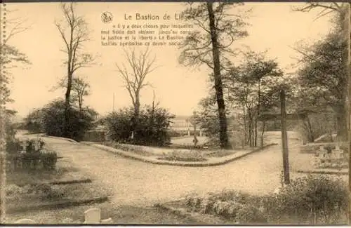 5 alte Ak Liège Lüttich Wallonien, Denkmal Bastion des Fusillés de la Chartreuse, im passenden Heft