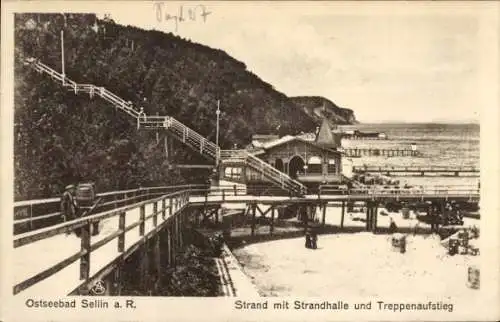 Ak Ostseebad Sellin auf Rügen, Strand mit Strandhalle, Herren- und Familienbad