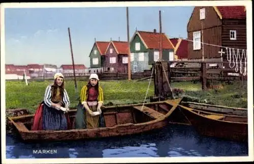 Ak Marken, Häuser, Boote, Frauen in Tracht